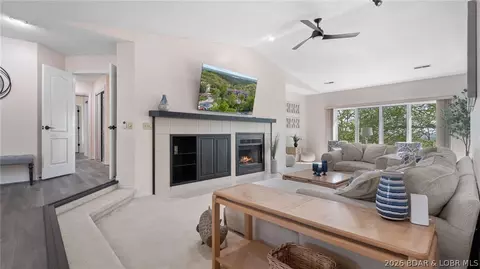28 Center Ct #3A, Lake Ozark, MO 65049