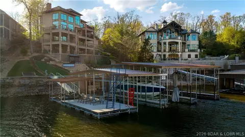 236 Woodhaven Ln, Sunrise Beach, MO 65079