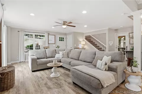 718 Kays Point Rd, Lake Ozark, MO 65049