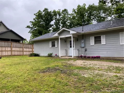 293 Cinnamon Ridge Dr, Sunrise Beach, MO 65079