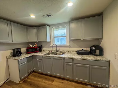417 S Oak, Versailles, MO 65084 photo 1