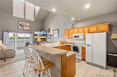 Kitchen - 164 Windgate Dr #4B, Sunrise Beach, MO 65079 photo 3 of 5