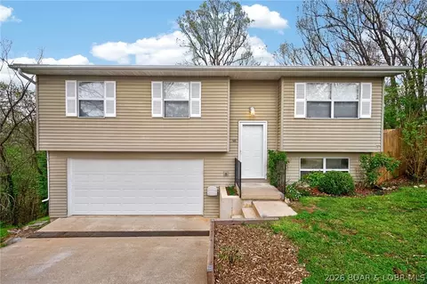 401 Christopher Dr, Camdenton, MO 65020