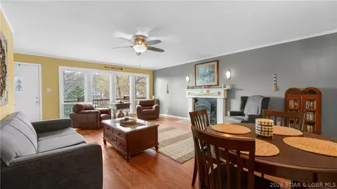 30954 Nob Rock Dr, Gravois Mills, MO 65037