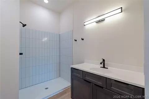 Bath - 700 Pershing Dr # 202, Camdenton, MO 65020 photo 1 of 7
