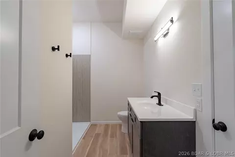 Bath - 700 Pershing Dr # 202, Camdenton, MO 65020 photo 3 of 7
