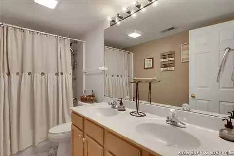 Bath - 4800 Eagleview Dr #247, Osage Beach, MO 65065 photo 1 of 2