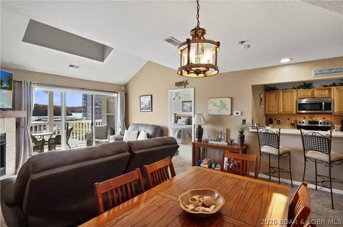 Dining - 4800 Eagleview Dr #247, Osage Beach, MO 65065 photo 4 of 4