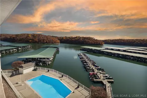 4800 Eagleview Dr #247, Osage Beach, MO 65065