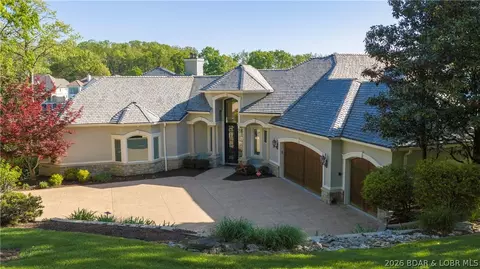 1161 Via Appia Dr, Sunrise Beach, MO 65079