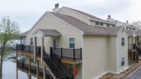 6005 Baydy Peak Rd #302, Osage Beach, MO 65065