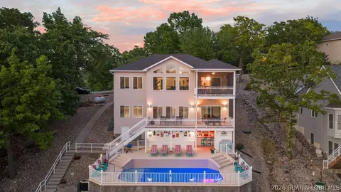 564 Sylvan Bay Dr, Linn Creek, MO 65052