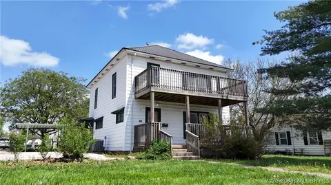 112 Aurora St, Eldon, MO 65026