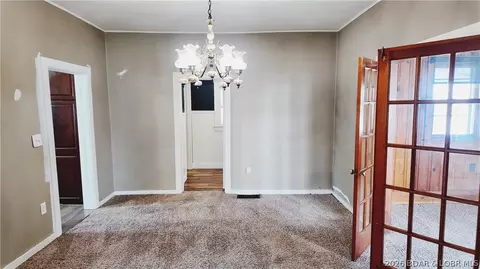 Dining - 112 Aurora St, Eldon, MO 65026 photo 1 of 1