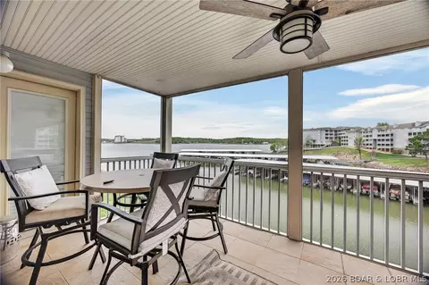 418 Regatta Bay Dr #2B, Lake Ozark, MO 65049
