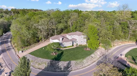 470 Regency Cove Dr, Lake Ozark, MO 65049