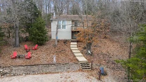 26303 Apache Ln, Rocky Mount, MO 65072