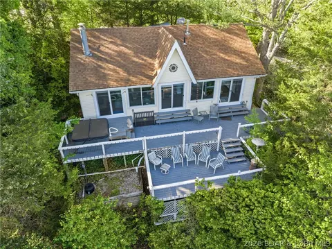 710 Petunia Rd, Camdenton, MO 65020