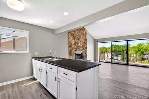 123 Barba Le Ln #3A, Lake Ozark, MO 65049