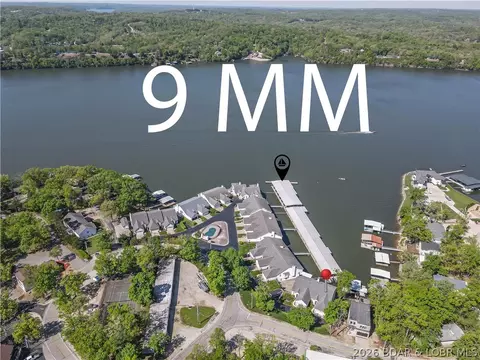 51 Bay Hill Ct, Lake Ozark, MO 65049