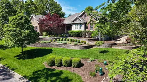 6165 Oak Creek Dr, Osage Beach, MO 65065