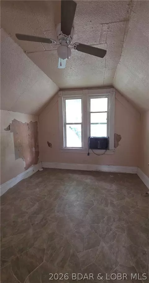 Bedroom - 214 S Grand Ave, Eldon, MO 65026 photo 3 of 4