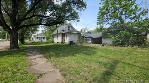 Exterior - 214 S Grand Ave, Eldon, MO 65026 photo 4 of 4