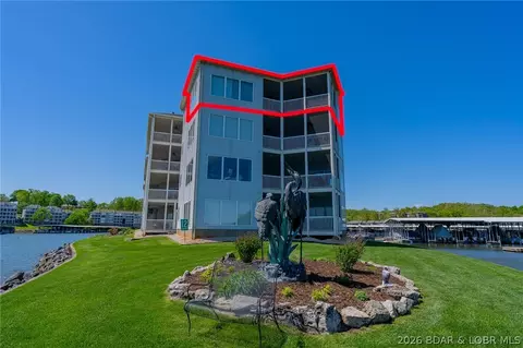 492 Regatta Bay Cir #4A, Lake Ozark, MO 65049