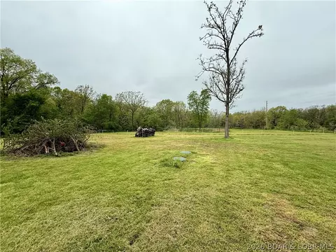 Exterior - 7358 Hwy 52, Versailles, MO 65084 photo 11 of 17