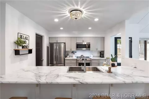 1125 Anemone Rd, Four Seasons, MO 65049