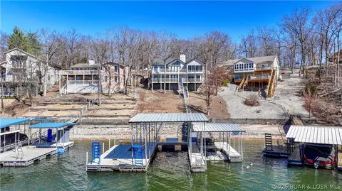 999 Imperial Point Dr, Four Seasons, MO 65049