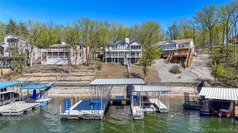 999 Imperial Point Dr, Four Seasons, MO 65049
