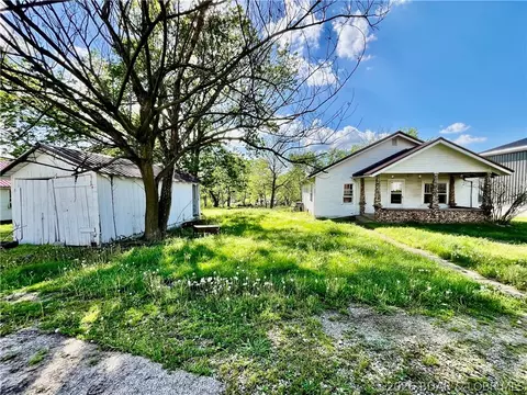 Exterior - 309 Elm St, Stover, MO 65078 photo 2 of 4