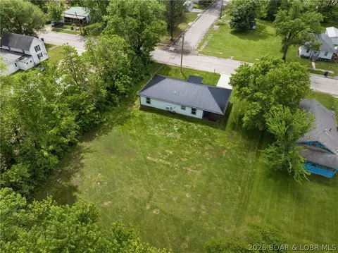 View/Area - 203 W 7th St, Eldon, MO 65026 photo 2 of 3