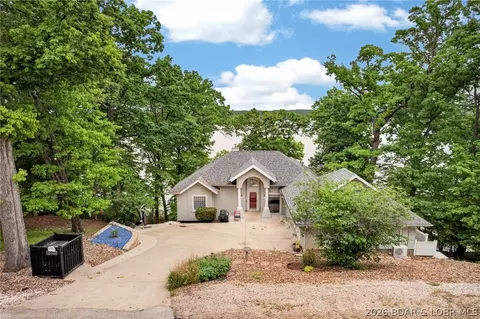 446 Crown Point Dr, Four Seasons, MO 65049