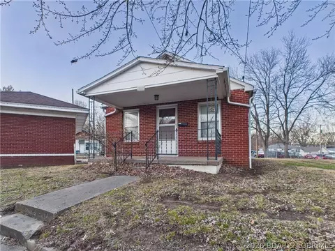 317 Mcroberts St, Other, MO 65233