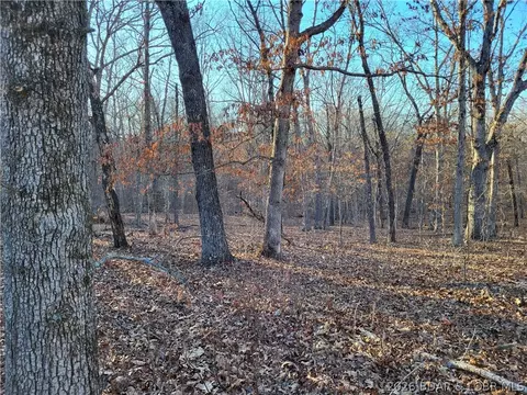 wenzel place, Edwards, MO 65326