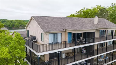 138 Falls Point Dr #4B, Lake Ozark, MO 65049