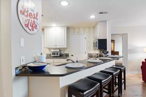 Kitchen - 601 Park Place Dr #2A, Kaiser, MO 65047 photo 2 of 5
