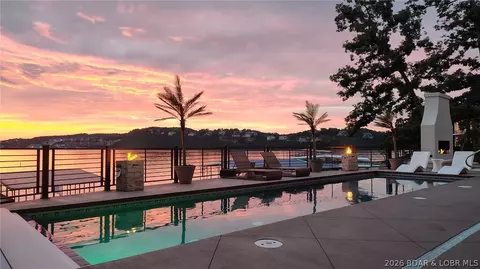 1118 Las Campanas Rd, Sunrise Beach, MO 65079