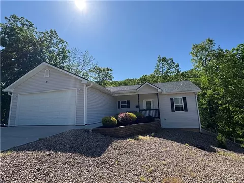 110 Mayerling Dr, Gravois Mills, MO 65037