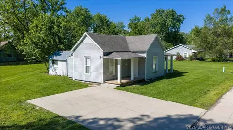 214 W 8th St, Eldon, MO 65026
