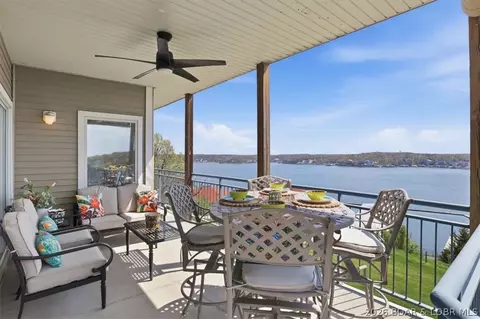 42 Palisades Lakeview Dr #1B, Lake Ozark, MO 65049