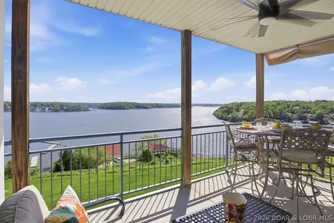 42 Palisades Lakeview Dr #1B, Lake Ozark, MO 65049