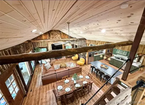 176 Lakeview Acres Rd, Camdenton, MO 65020