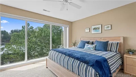 288 Regatta Bay Cir #2C, Lake Ozark, MO 65049