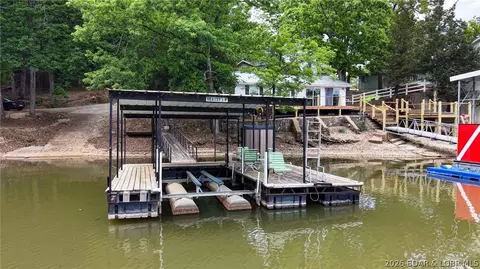 140 Carefree Point Dr, Sunrise Beach, MO 65079
