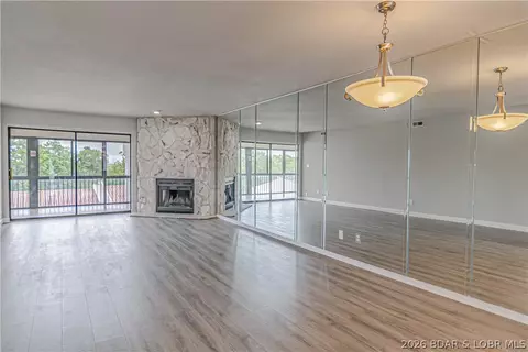 6 Costa Del Sol Dr #211, Lake Ozark, MO 65049