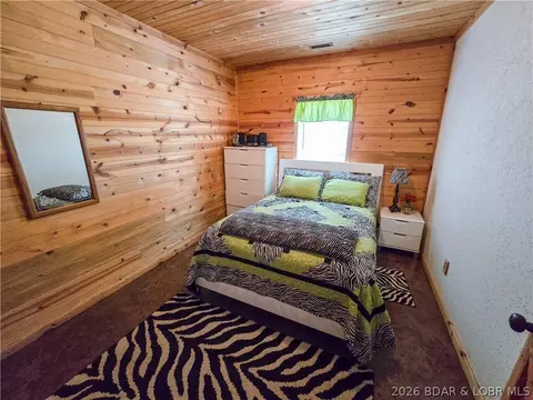 Bedroom - 27271 Little Buffalo Rd, Stover, MO 65078 photo 6 of 7