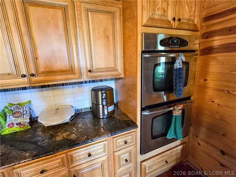 Kitchen - 27271 Little Buffalo Rd, Stover, MO 65078 photo 5 of 6